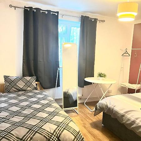 Large Room With Two Bed In Central London Londres Exterior foto