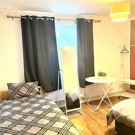 Large Room With Two Bed In Central London Londres Exterior foto